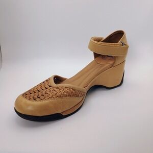 Nature Women's Size 6.5 M Tan Woven Leather Ankle Strap Wedge Sandals